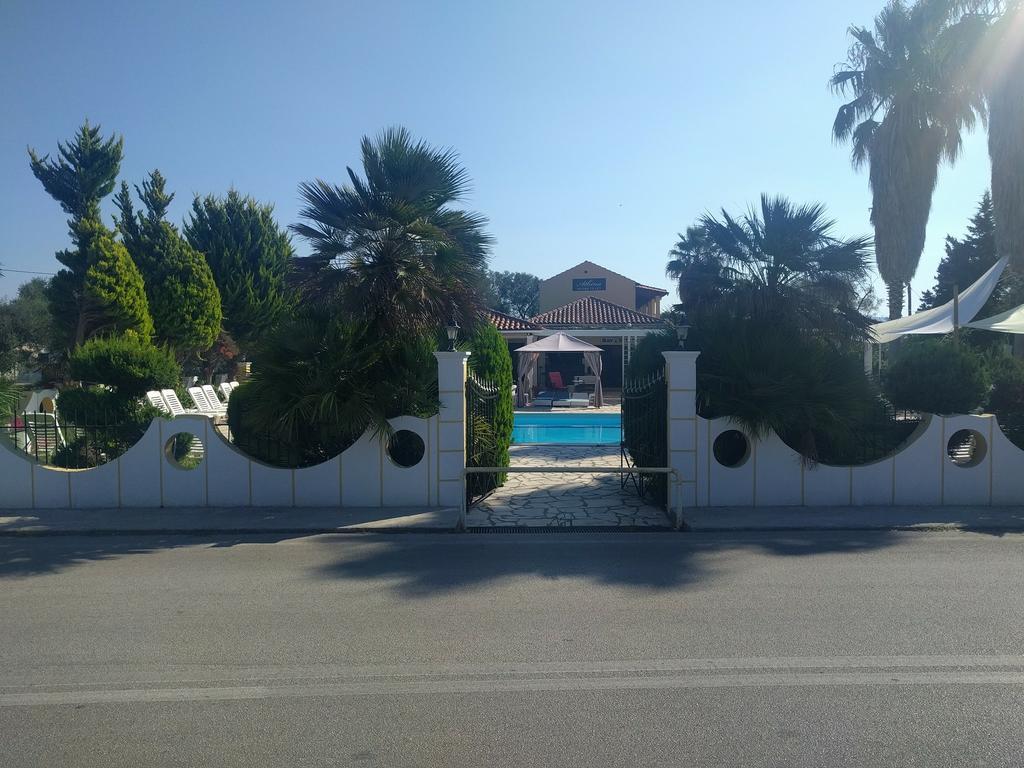 Athina Aparthotel Kávos Buitenkant foto