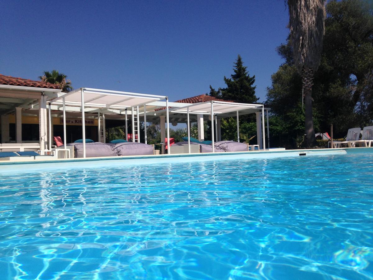 Athina Aparthotel Kávos Buitenkant foto